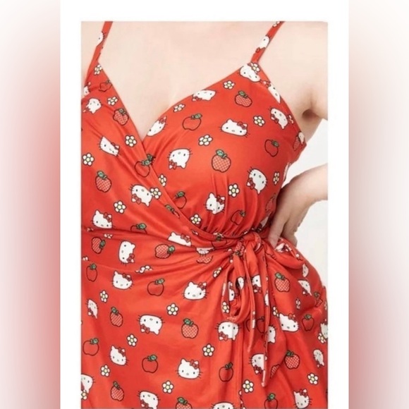 NWT Unique Vintage hello Kitty romper with head scarf size 5XL - Picture 2 of 5